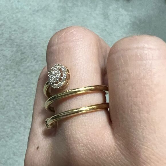 14K Solid Gold and CZ Ring - Picture 3 of 7